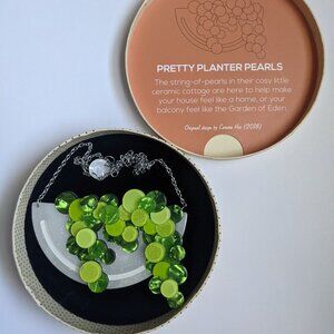 Erstwilder Pretty Planter Pearls necklace